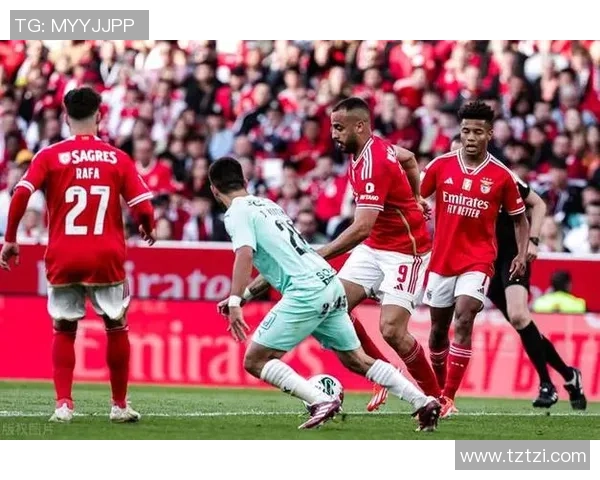 塞尔维特与苏黎世的激烈对决展现足球魅力与战术智慧的巅峰较量