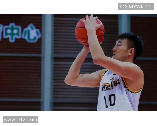 王泉泽的篮球之路从青涩少年到职业球员的成长与蜕变